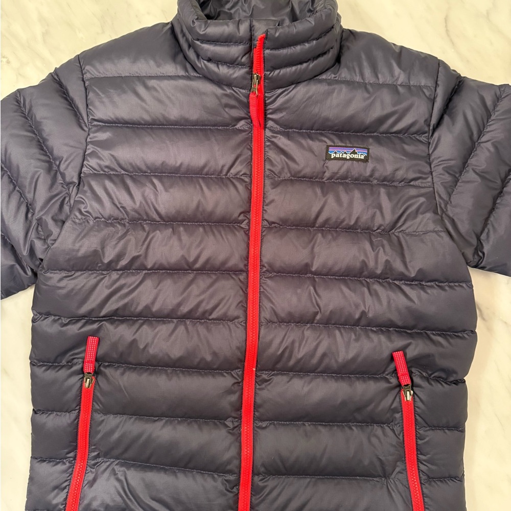 Almost brand new Kids Patagonia Navy Blue “Down Sweater” Jacket